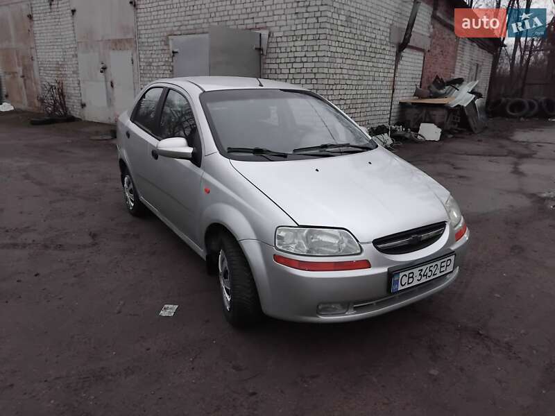 Седан Chevrolet Aveo 2005 в Чернігові