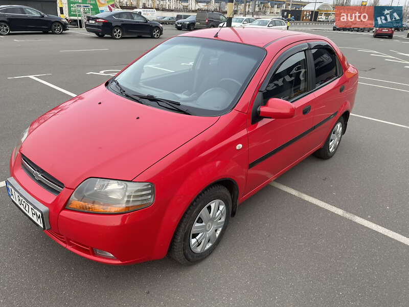Седан Chevrolet Aveo 2006 в Киеве