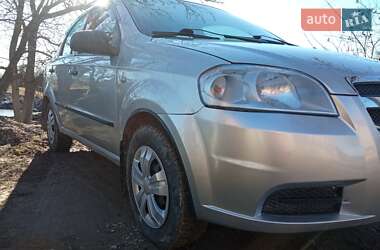 Седан Chevrolet Aveo 2006 в Чернівцях