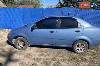 Седан Chevrolet Aveo 2005 в Чугуєві