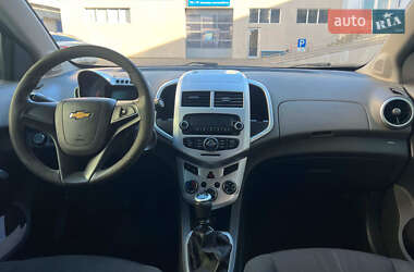 Седан Chevrolet Aveo 2012 в Одесі