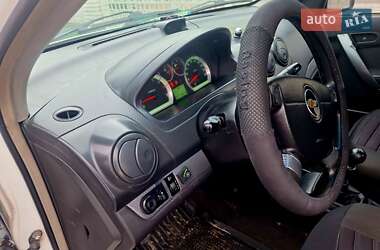 Седан Chevrolet Aveo 2007 в Чернівцях