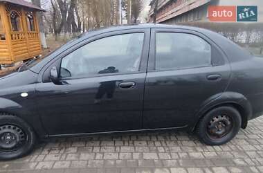 Седан Chevrolet Aveo 2005 в Черновцах