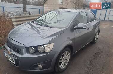 Седан Chevrolet Aveo 2014 в Києві