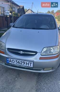 Седан Chevrolet Aveo 2004 в Тячеві