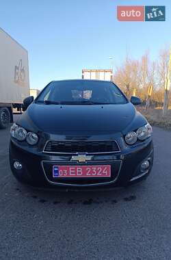 Хетчбек Chevrolet Aveo 2011 в Сарнах