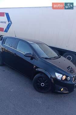 Хетчбек Chevrolet Aveo 2011 в Сарнах