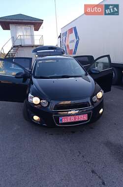 Хетчбек Chevrolet Aveo 2011 в Сарнах