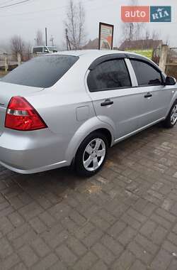 Седан Chevrolet Aveo 2008 в Черновцах