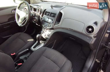 Седан Chevrolet Aveo 2012 в Кривому Розі