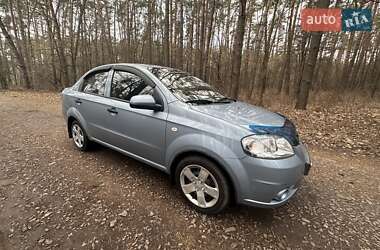 Седан Chevrolet Aveo 2011 в Кролевце