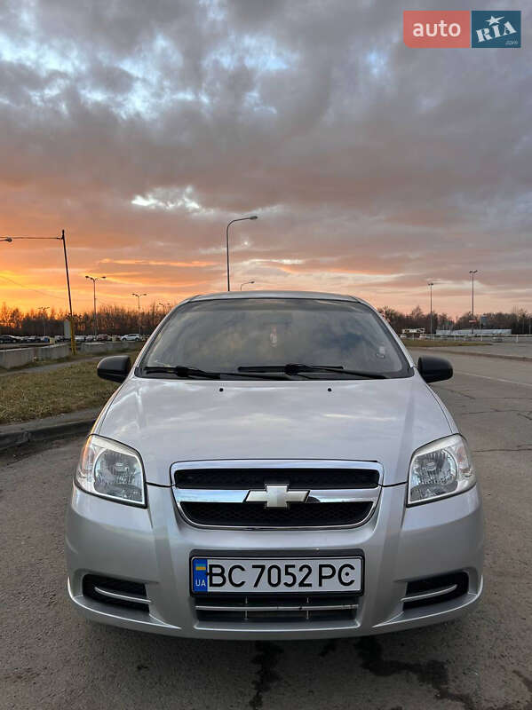 Седан Chevrolet Aveo 2008 в Львове