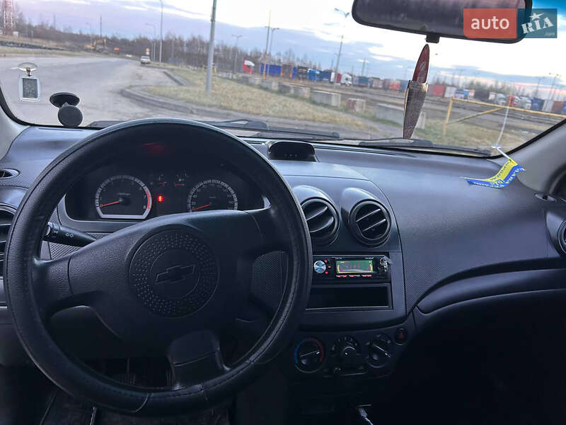 Седан Chevrolet Aveo 2008 в Львове