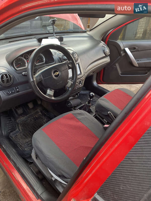Седан Chevrolet Aveo 2006 в Кривому Розі