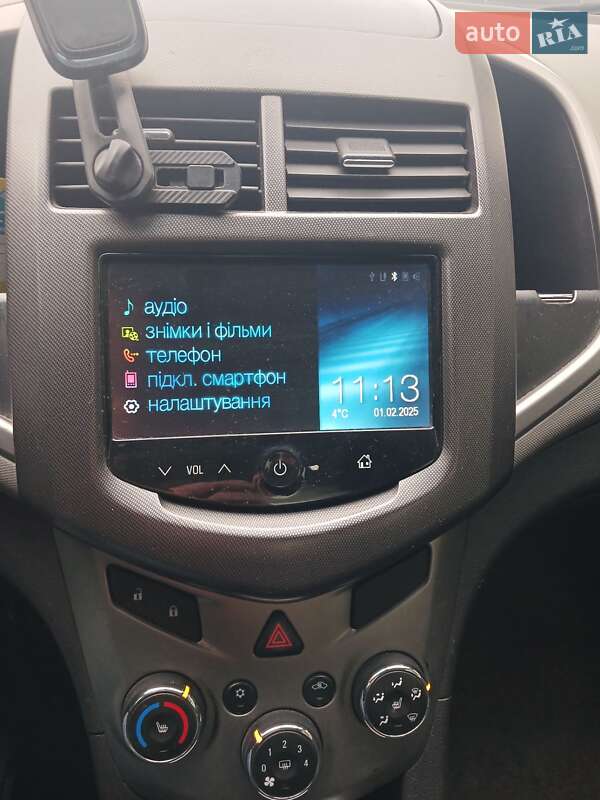 Седан Chevrolet Aveo 2013 в Ирпене