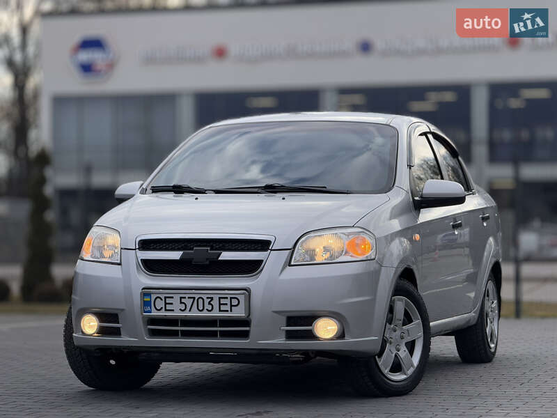 Седан Chevrolet Aveo 2008 в Черновцах