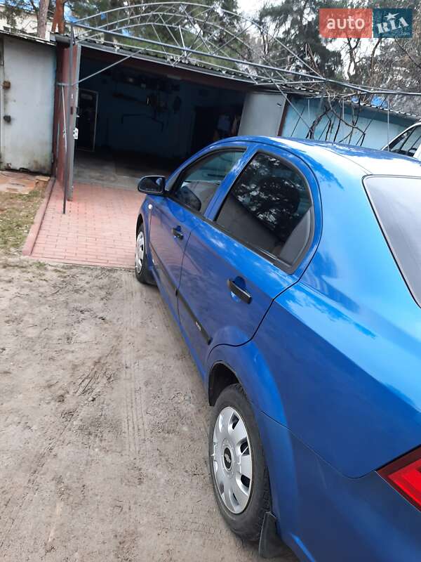 Седан Chevrolet Aveo 2006 в Ирпене