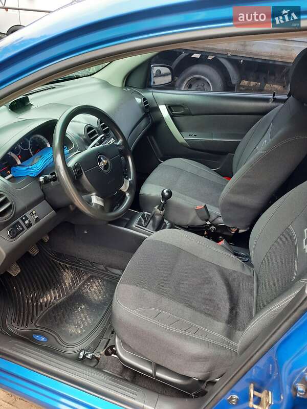 Седан Chevrolet Aveo 2006 в Ирпене