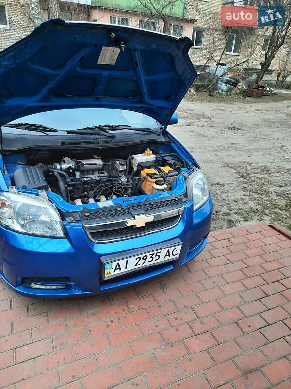 Седан Chevrolet Aveo 2006 в Ирпене
