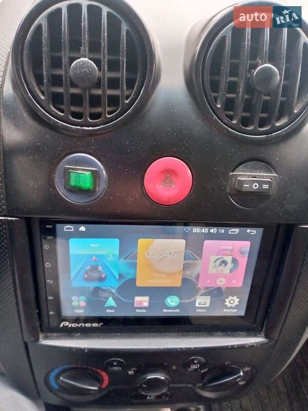 Хэтчбек Chevrolet Aveo 2005 в Славянске фото 4 Хэтчбек Chevrolet Aveo 2005 в Славянске