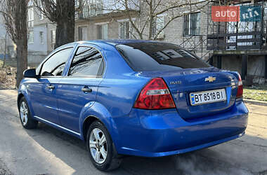 Седан Chevrolet Aveo 2006 в Новом Буге