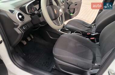 Седан Chevrolet Aveo 2018 в 