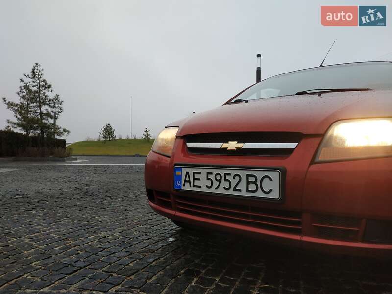 Хетчбек Chevrolet Aveo 2006 в Дніпрі