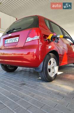 Хэтчбек Chevrolet Aveo 2006 в 