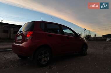 Хэтчбек Chevrolet Aveo 2006 в 
