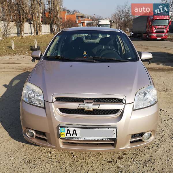 Седан Chevrolet Aveo 2008 в Киеве