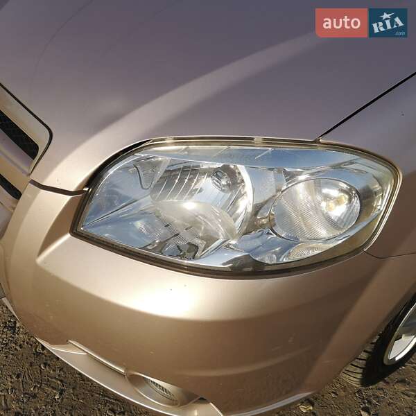 Седан Chevrolet Aveo 2008 в Киеве
