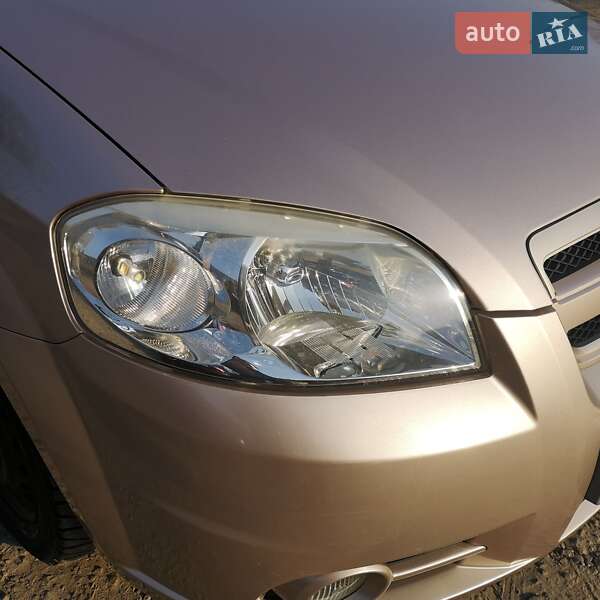 Седан Chevrolet Aveo 2008 в Киеве