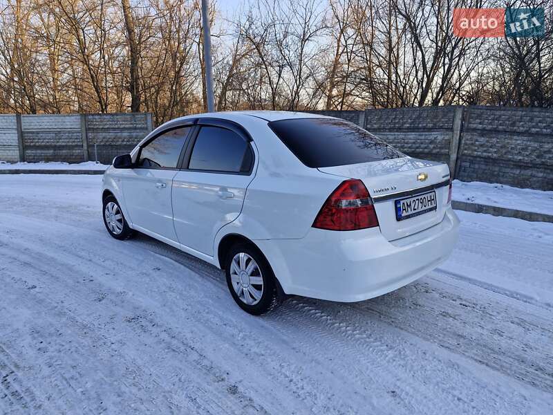 Седан Chevrolet Aveo 2008 в Житомирі