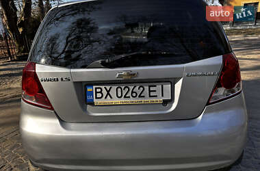 Хэтчбек Chevrolet Aveo 2006 в 