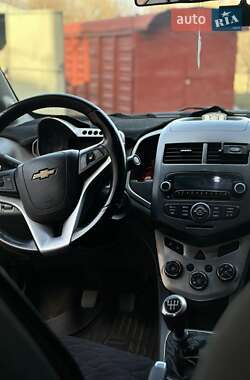 Седан Chevrolet Aveo 2012 в 