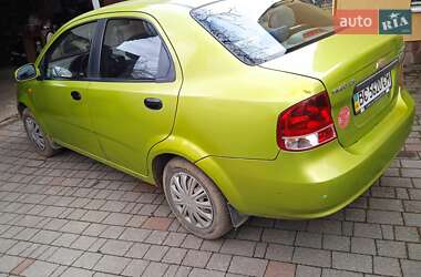 Седан Chevrolet Aveo 2005 в Львові