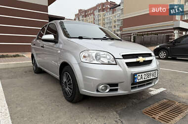 Седан Chevrolet Aveo 2008 в Умані