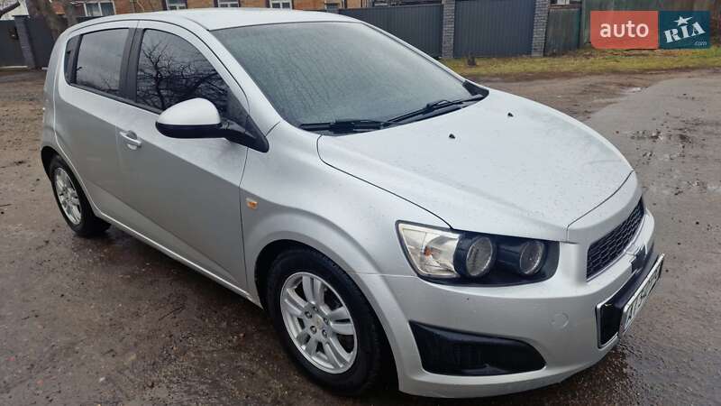 Хэтчбек Chevrolet Aveo 2012 в 