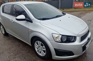 Хэтчбек Chevrolet Aveo 2012 в 