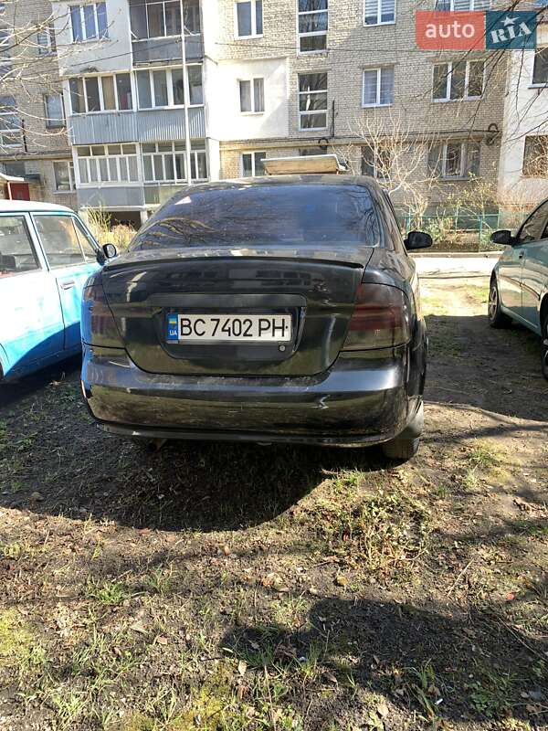 Седан Chevrolet Aveo 2005 в Львове
