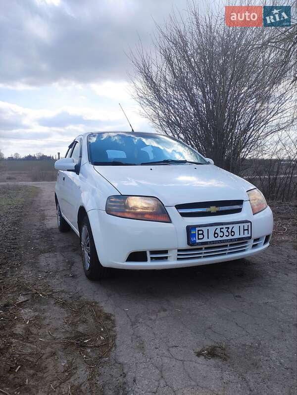 Хетчбек Chevrolet Aveo 2006 в 