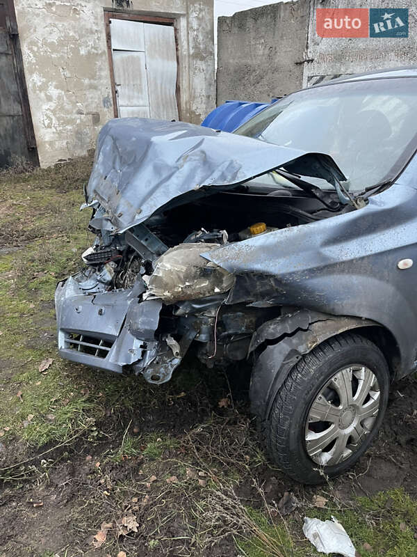 Хэтчбек Chevrolet Aveo 2008 в Краснограде