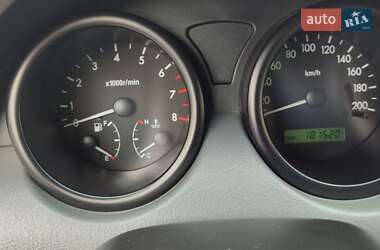 Хэтчбек Chevrolet Aveo 2005 в 