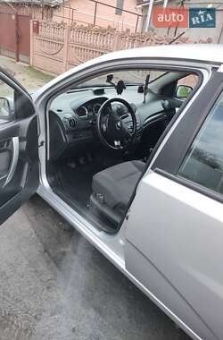 Хетчбек Chevrolet Aveo 2012 в 