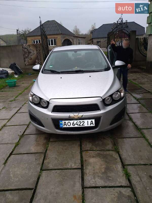 Седан Chevrolet Aveo 2012 в 