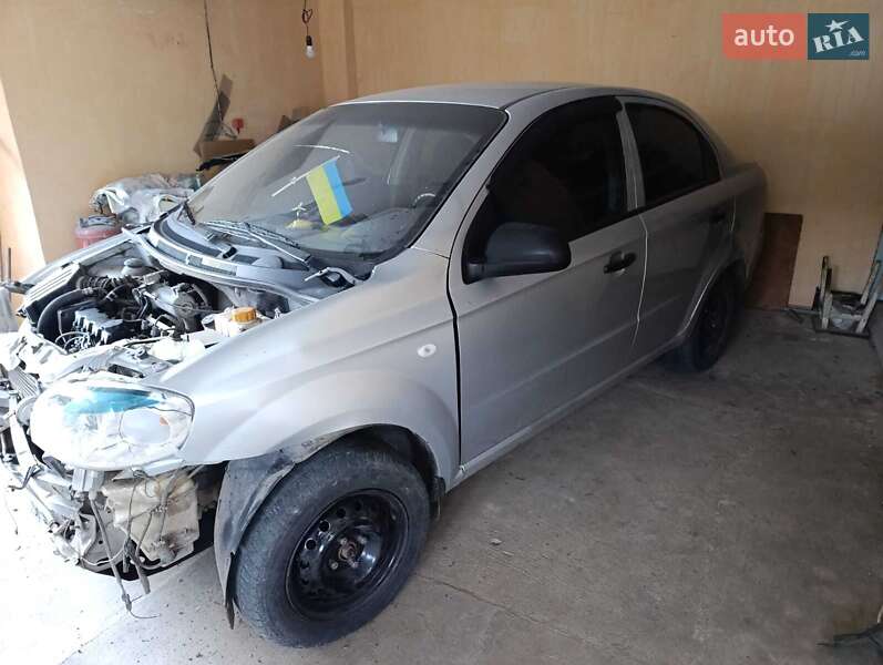 Седан Chevrolet Aveo 2011 в Рені