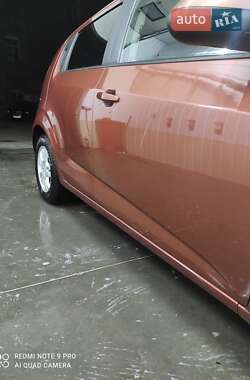 Хэтчбек Chevrolet Aveo 2011 в 