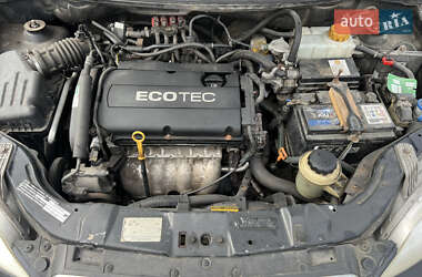 Хэтчбек Chevrolet Aveo 2008 в 