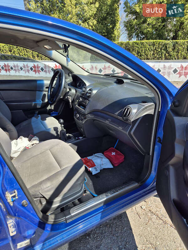 Седан Chevrolet Aveo 2006 в Андрушевке