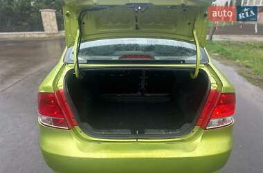 Седан Chevrolet Aveo 2005 в 